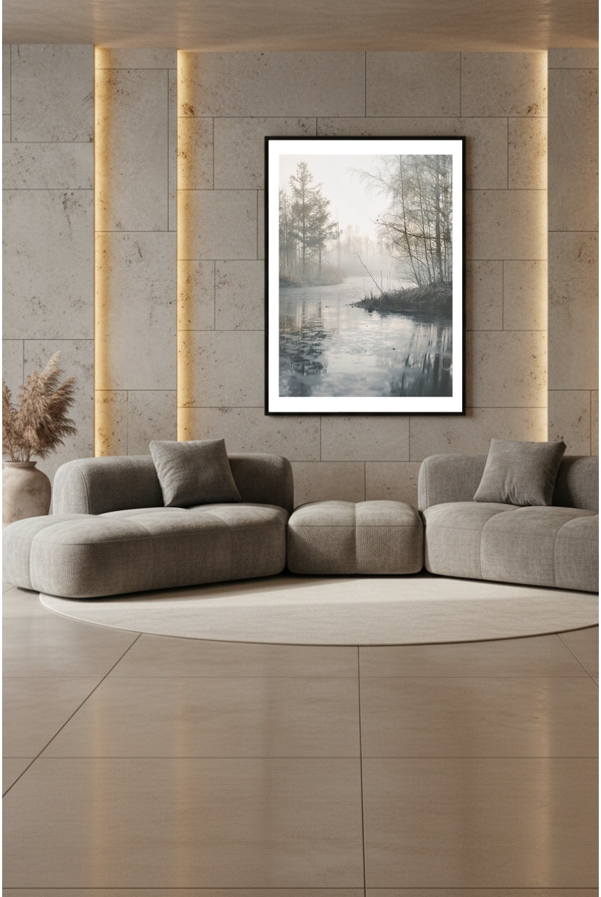 Nordanio naturposter av riverbank med flod, träd och landskap, vackert utsnitt av en naturskildring.