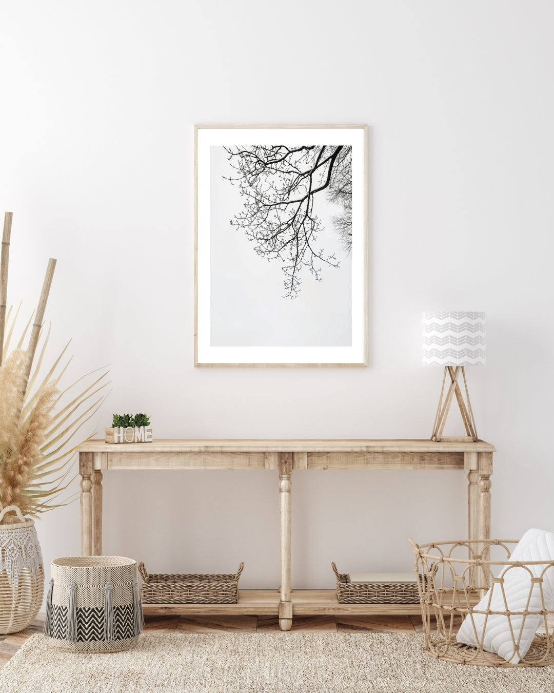 Beige bohemisk naturposter med nakna grenar från Nordanio, väggkonst för ett lugnt och stilrent hem.