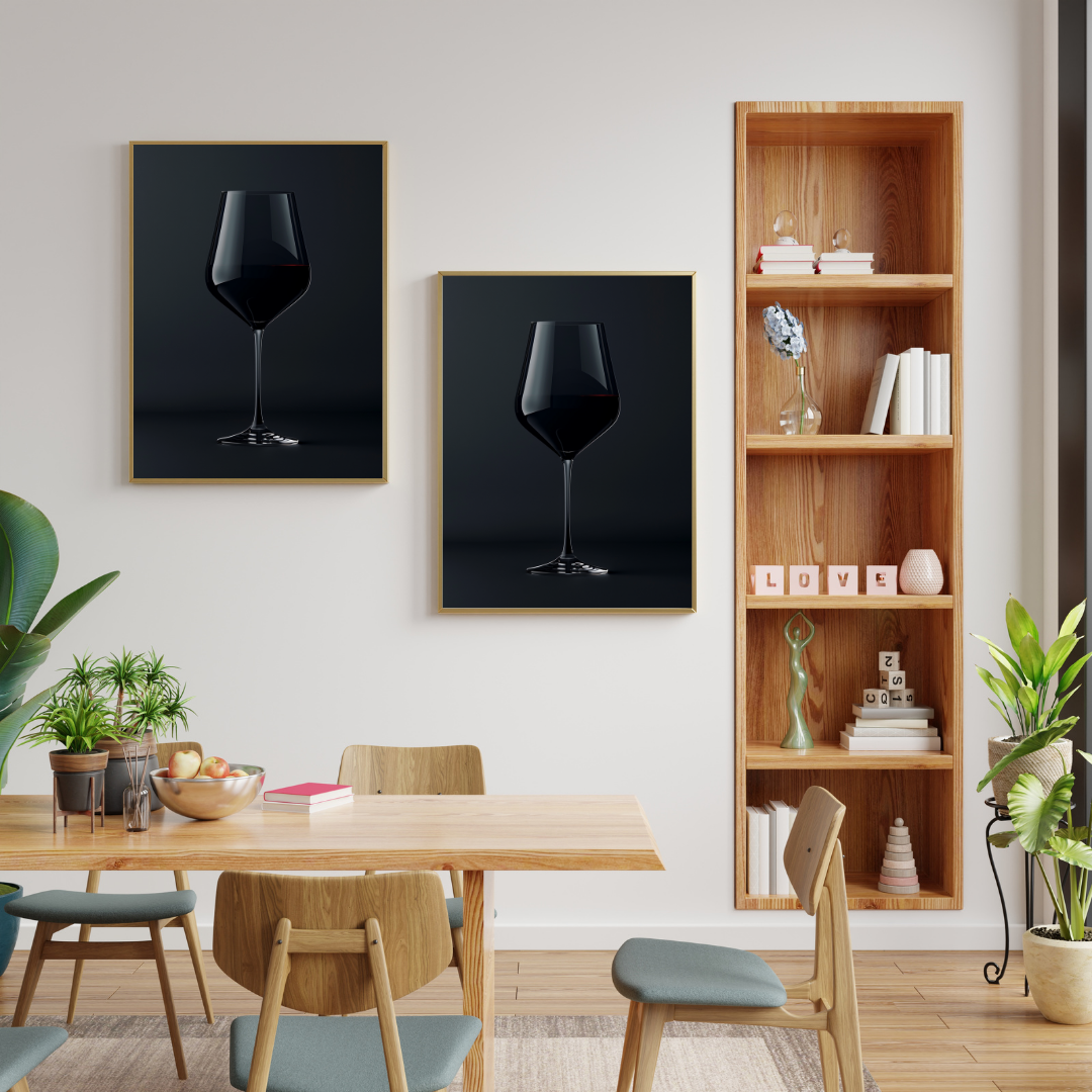 Mörk konstväggposter av Nordanio med vinglasdesign i minimalistisk 3D-stil på brun- och krämfärgad bakgrund.
