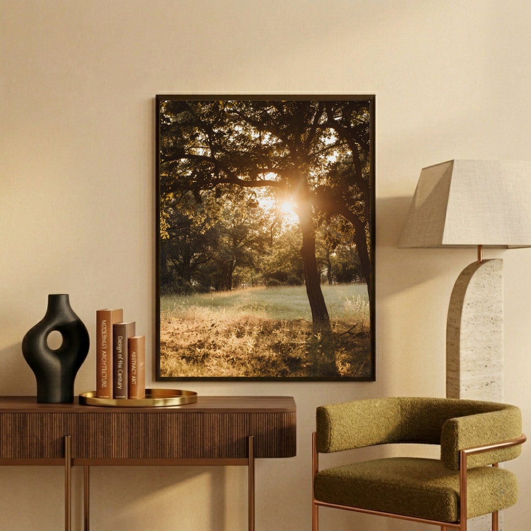 Naturposter med solbelysta träd i brun och vit minimalistisk 3D-illustration, av Nordanio, väggdekoration för naturälskare.