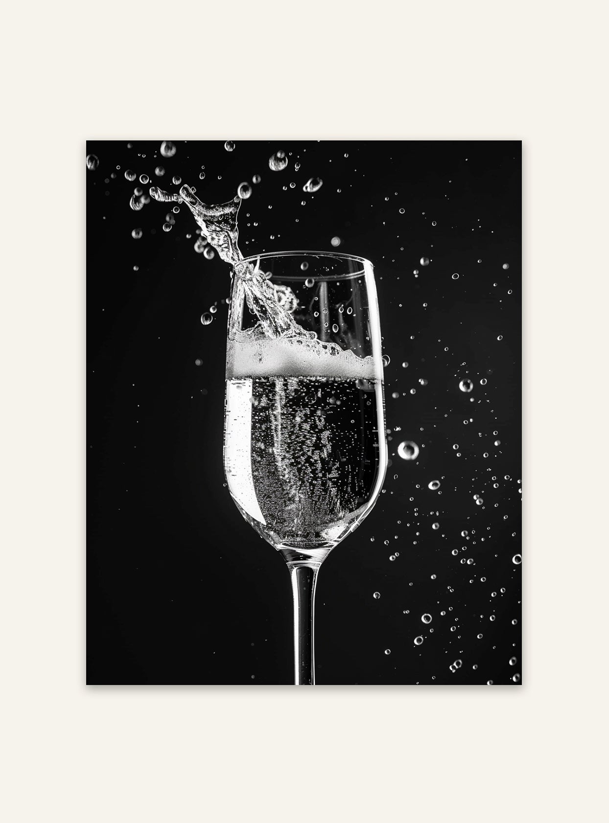Elegant poster av champagneglas med fruktmotiv från Nordanio, dekorativ väggkonst för kök eller bar.