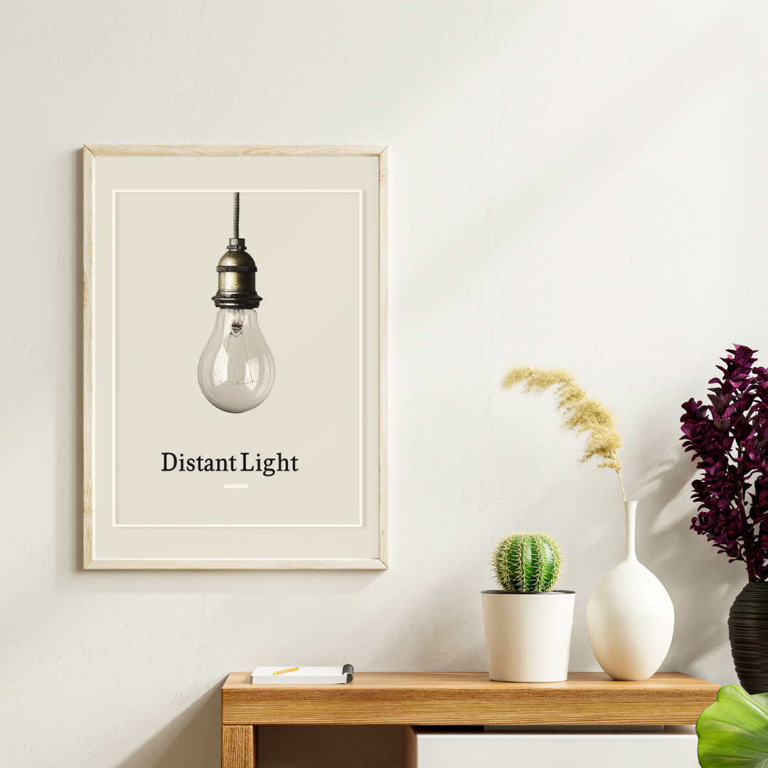 Minimalist typografiposter "Distant Light" av Nordanio på ljus bakgrund med abstrakt konststil.