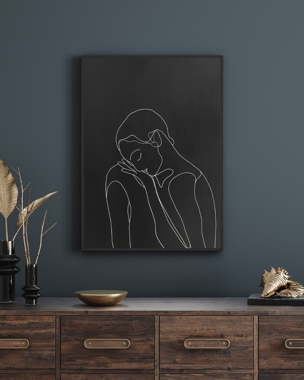 Svart och neongul konstposter med linjefigur för väggdekor, från Nordanio, i dark art-stil.