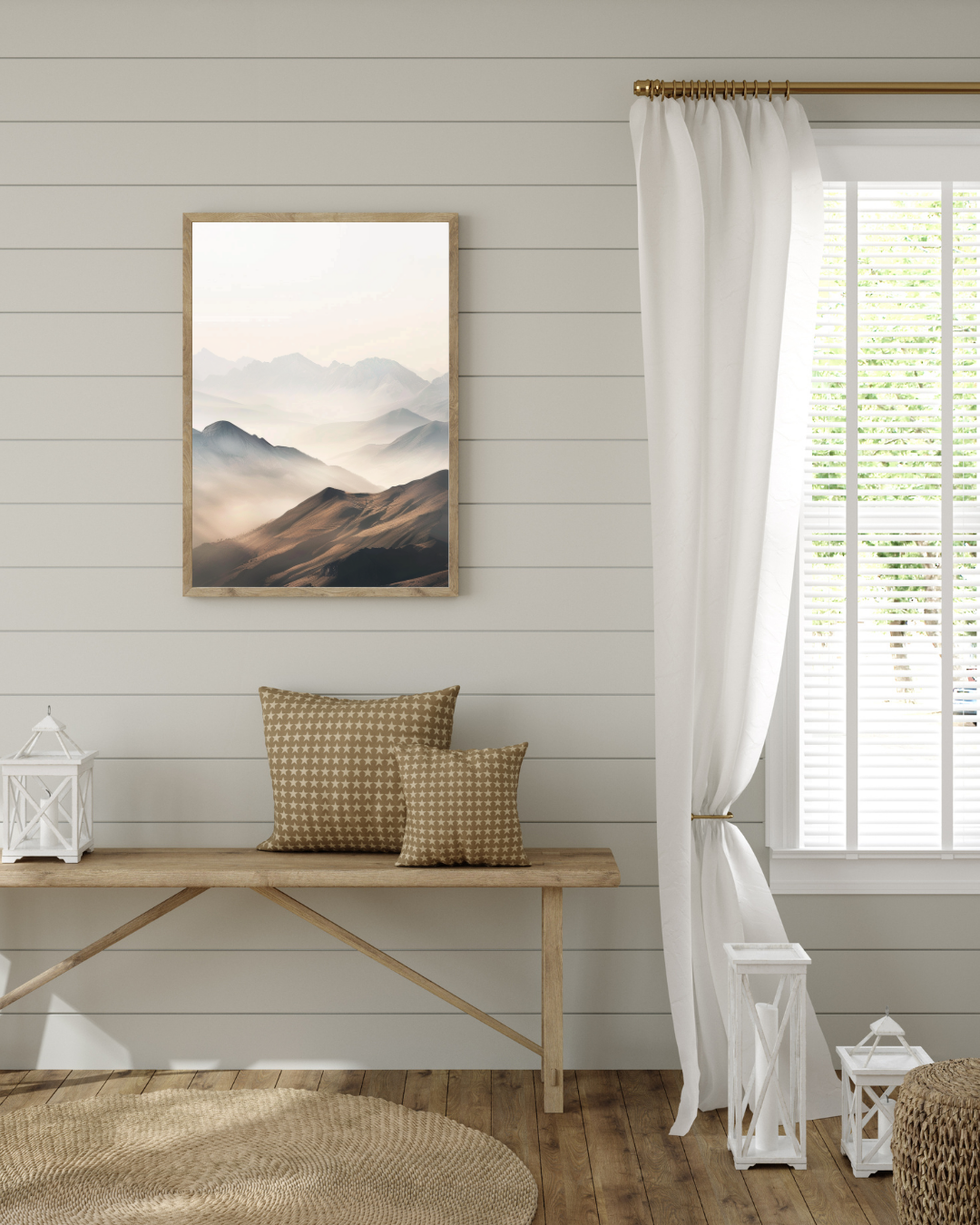 Minimalistisk naturposter med bergslandskap i grå och bruna nyanser från Nordanio, ramad och perfekt för väggdekoration.