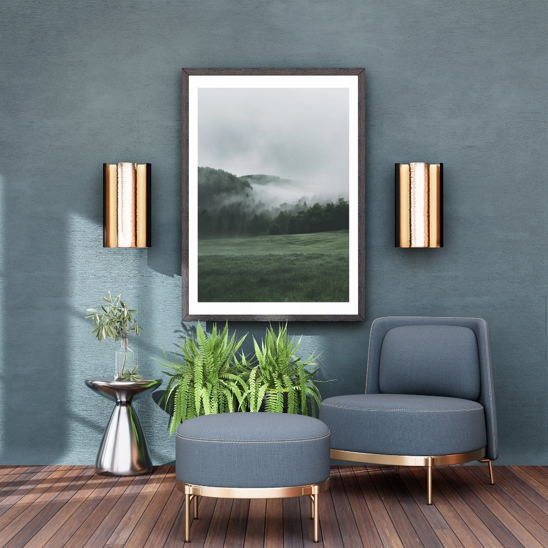 Naturposter med Lakeside Stones av Nordanio, visar minimalistiskt grönt och navy-rammotiv för väggdekoration.