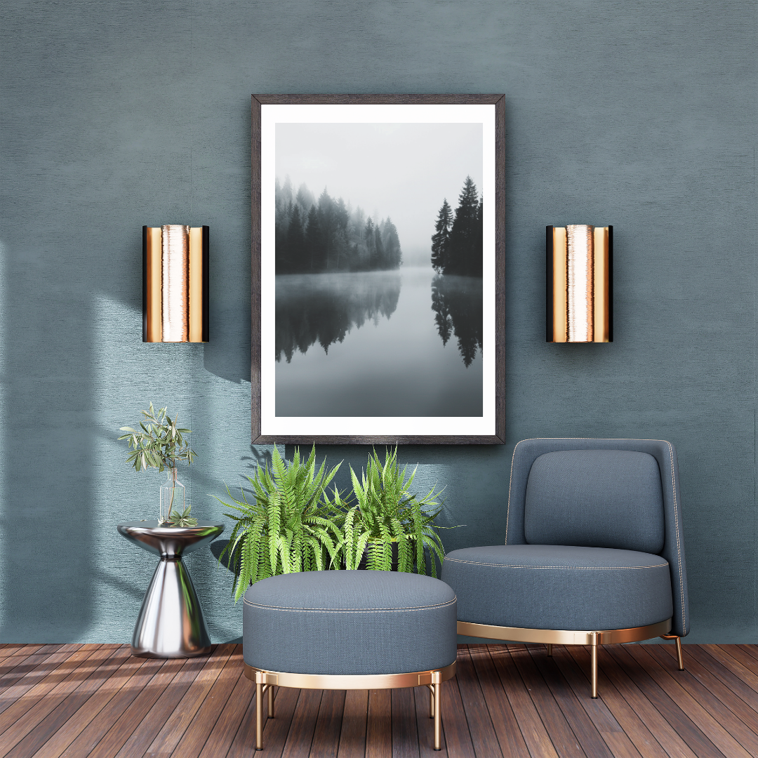 Nordanio naturposter med sjölivssiluetter i grönt och navy, minimalistiskt ramupplägg, perfekt för väggdekoration.