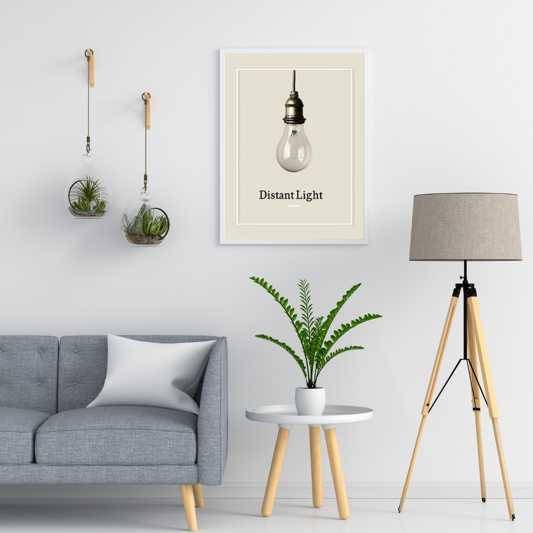 Vit minimalist affisch med text "Distant Light" på vägg, modern inredning, av Nordanio, i ett enkelt och stilrent rum.