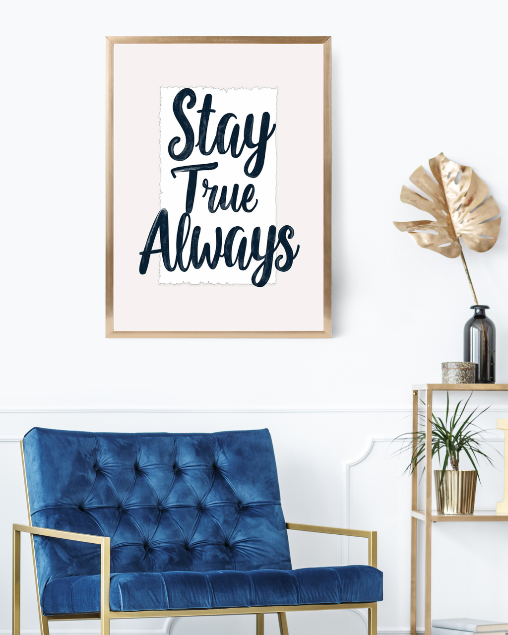 Vit och blå typografiposter från Nordanio med texten "Stay True Always" i minimalistisk design.