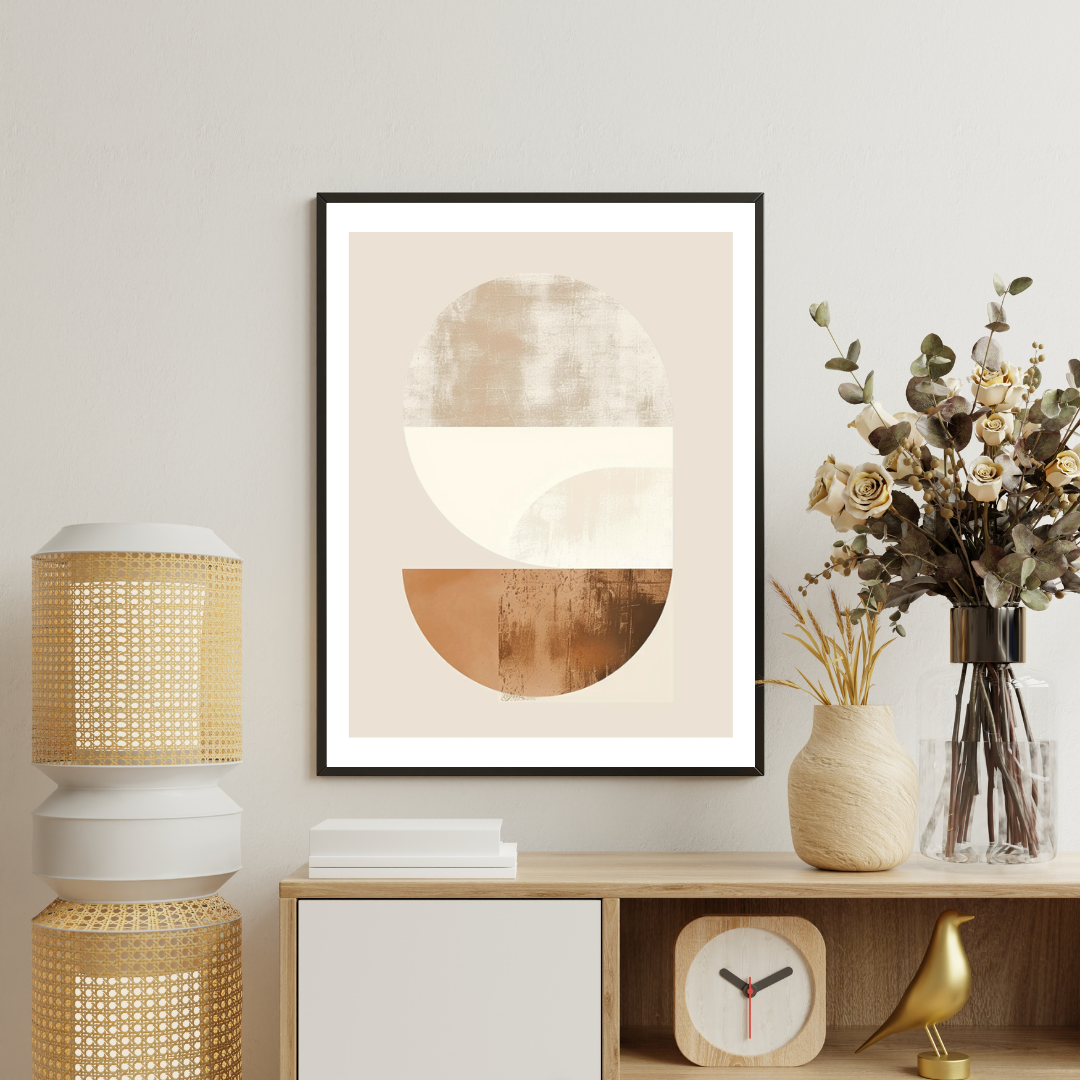 Vit och brun minimalistisk abstrakt väggposter med geometriska former i en modern tavelram.